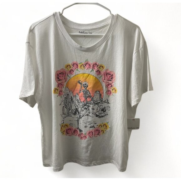 Rebellious One Juniors' Desert Flower Graphic-Print T-Shirt, Size L, New - Picture 2 of 5